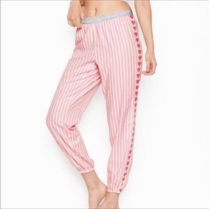 VS Logo Flannel Jogger